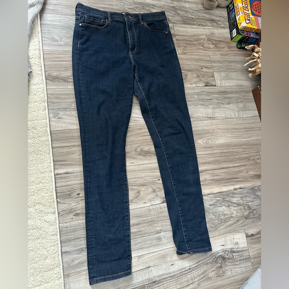 Banana Republic High Waisted Skinny Denim Jeans in a Dark Wash Blue Size 30